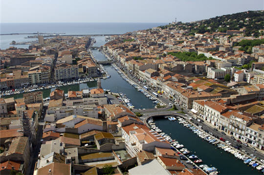 Bateau semi-rigide de 12 places X-boat de Sète Croisières