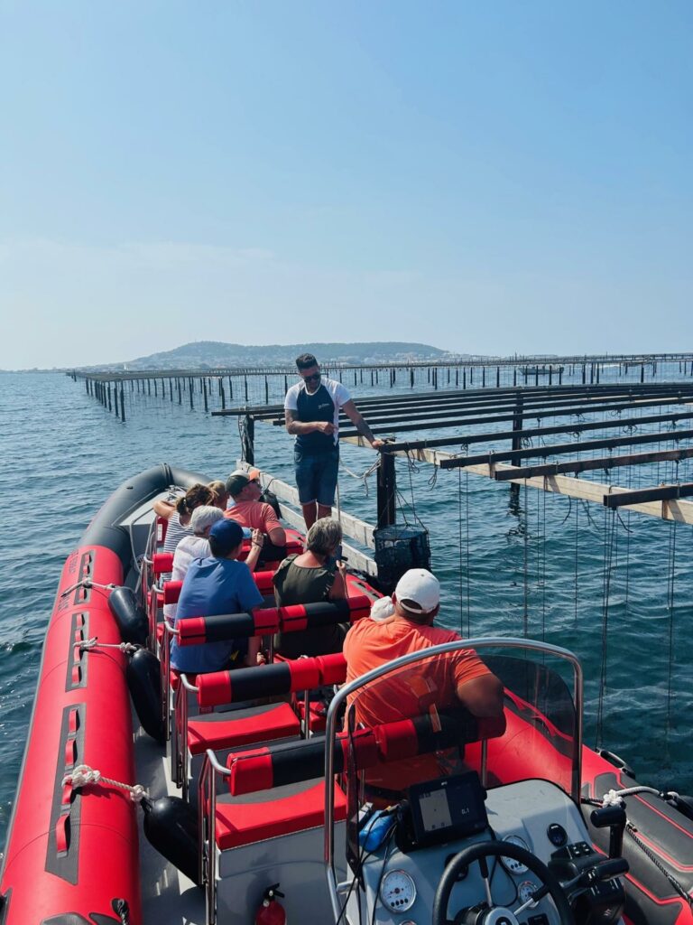 Bateau semi-rigide de 12 places X-boat de Sète Croisières