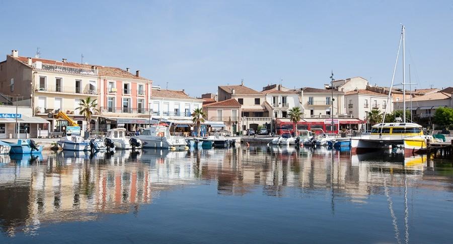 Catamaran Mansathau pour promenade sur l'étand de Thau par Sète Croisières