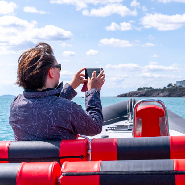 Promenade dauphins en X-boat 12 places avec Sète Croisières